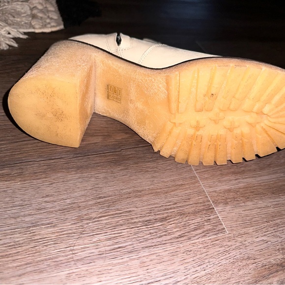 James Chelsea Boot - Picture 5 of 8